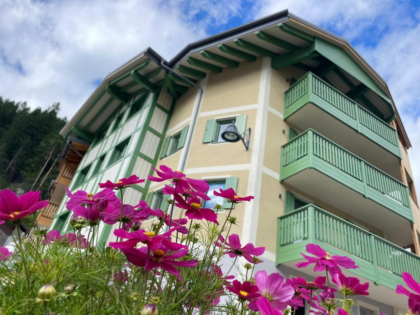 Lisa Da Pent Hotel Canazei Exterior photo